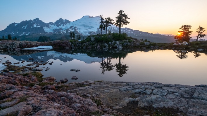 озеро рассвет горы отражение камни