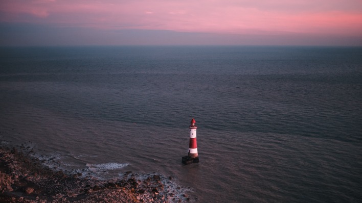 маяк море горизонт