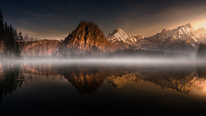 горы озеро туман отражение