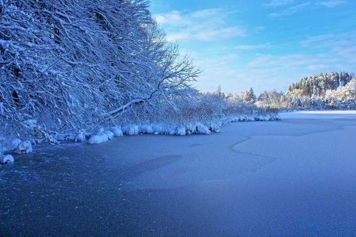 зима лед река снег ясный день