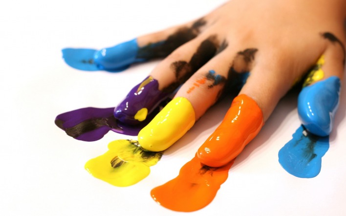 Пальцы краска
