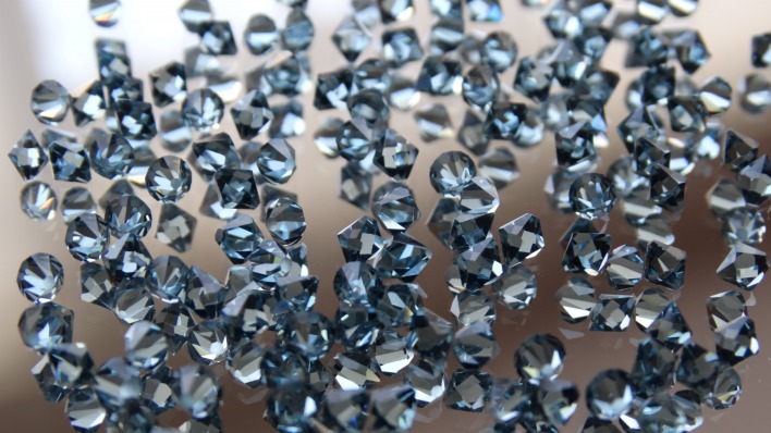 бриллианты макро драгоценные камни