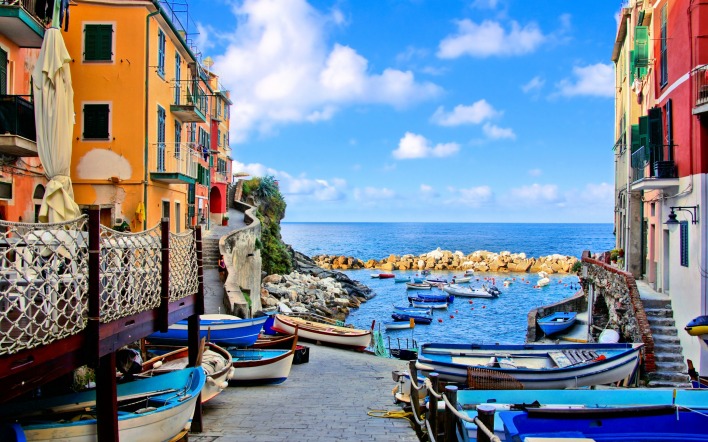 италия венеция причал лодки улица