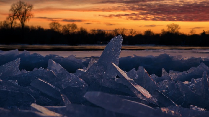 лед глыбы льдины на закате