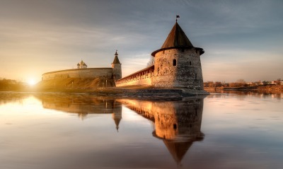 замок озеро закат крепость средневековье