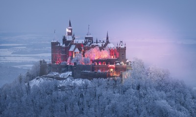 замок зима гора подсветка