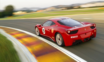 Ferrari на трассе