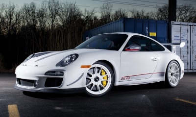 белая Porsche