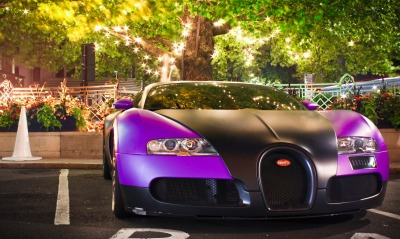 фиолетовая Bugatti
