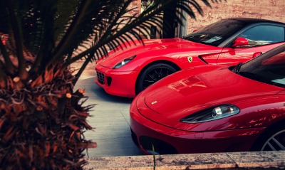 автомобиль Ferrari