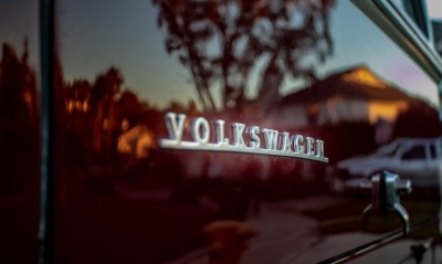 volkswagen надпись отражение