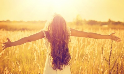 девушка наслаждение поле трава солнце лето