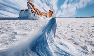 снег лед платье девушка скала зима