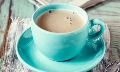 Бирюзовая чашка кофе