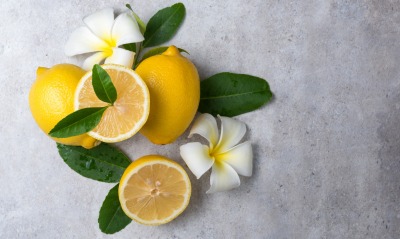 лимон, листья