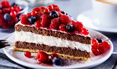 торт пирог ягоды малина кусок