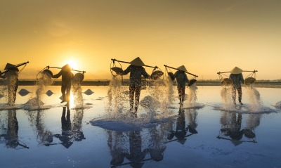 вьетнам рыбаки закат брызги