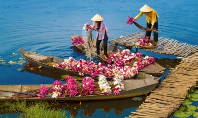 девушки лодки цветы вьетнам