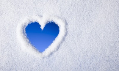 сердце, снег
