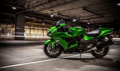 зеленый, мотоциклы