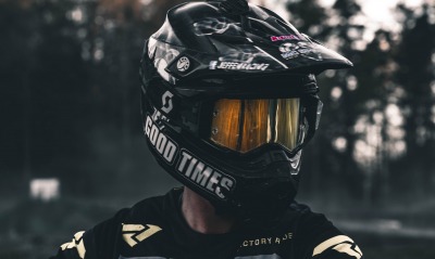 мотокросс шлем гонщик мотоциклист