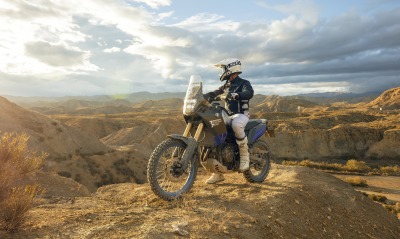 мотоциклист мотокросс каньон пустыня
