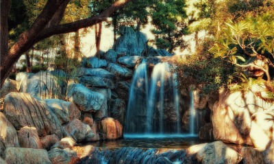 водопад на камнях