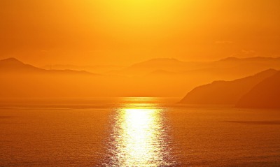 оранжевый закат над морем