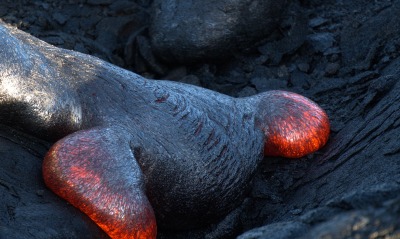 лава черная камень вулкан