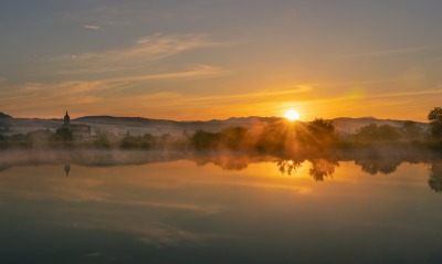 рассвет солнце туман водоем озеро