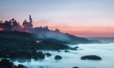 побережье камни утро туман