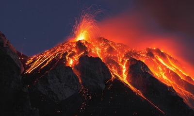 извержение вулкан ночь