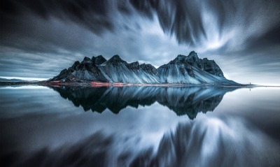 горы вода отражение