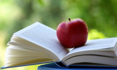 книга, яблоко