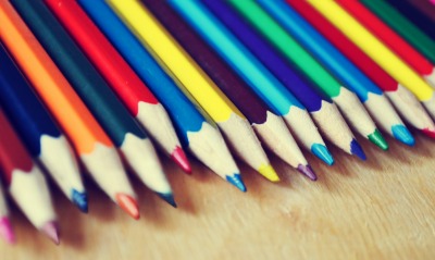 цветные карандаши, доска