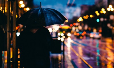 зонт мужчина силуэт дорога город огни