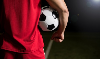 футбольный мяч футбол спортсмен