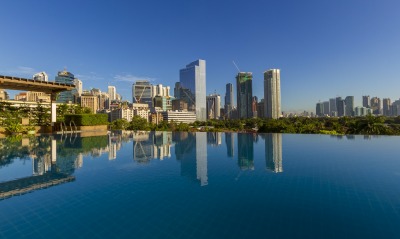 бассейн город вода отражение небоскребы