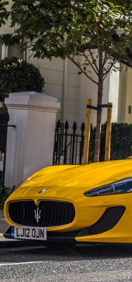 желтый автомобиль maserati supercar спортивный