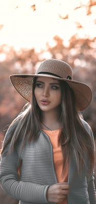 девушка шляпка осень