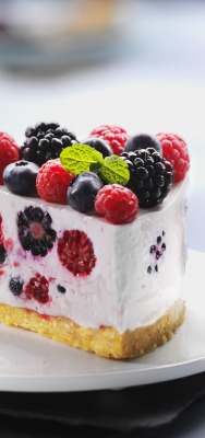 Пирожное торт ягоды