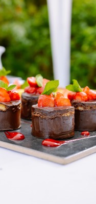 десерт ягоды шоколад