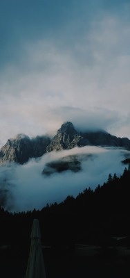 горы туман облака