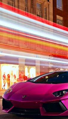 Розовый Lamborghini Aventador