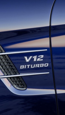 V12 biturbo