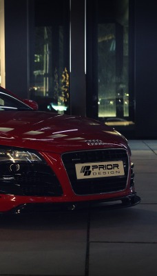 насыщенная Audi R8