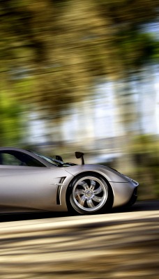 Автомобиль Pagani Huayra