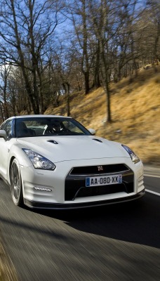 Nissan GT-R