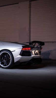 Lamborghini Aventador Серая