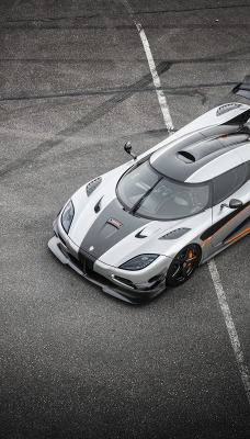 спортивный автомобиль koenigsegg one